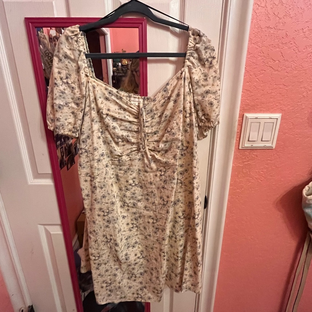 puffy sleeves dress